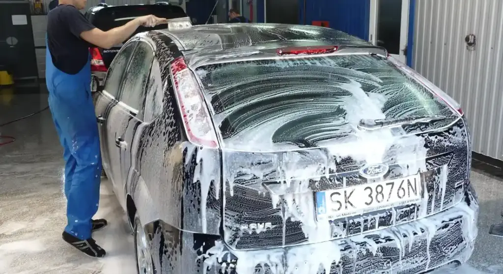 Where Can You Buy Car Wax and Get Professional Waxing Service Done Near You?