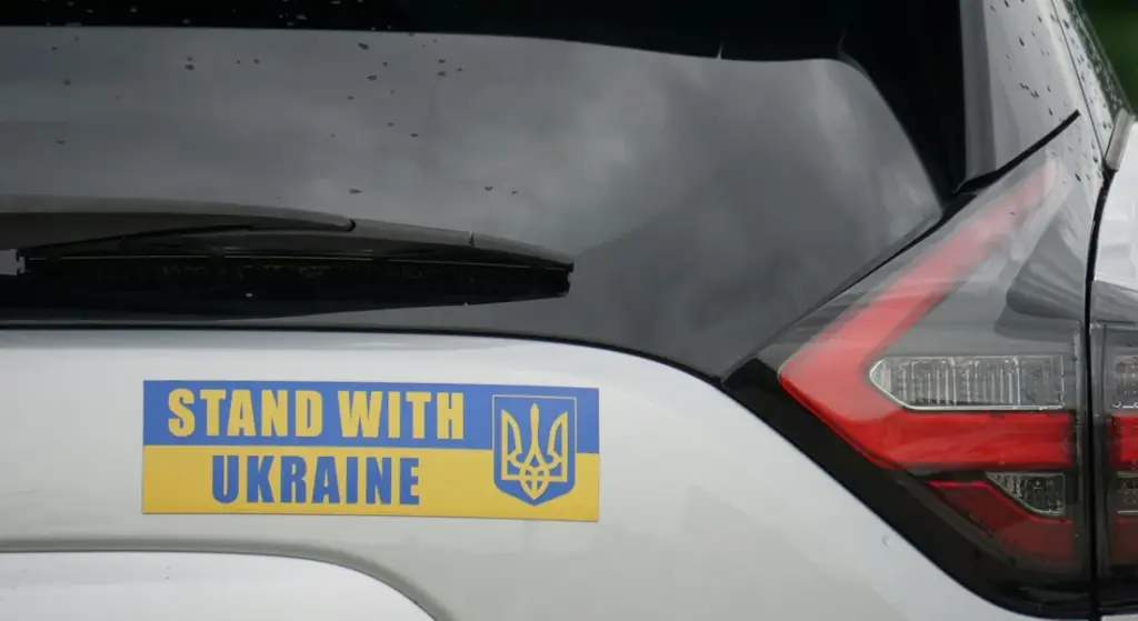 How Do You Remove Stickers and Decals from Car Paint Without Scratching It?